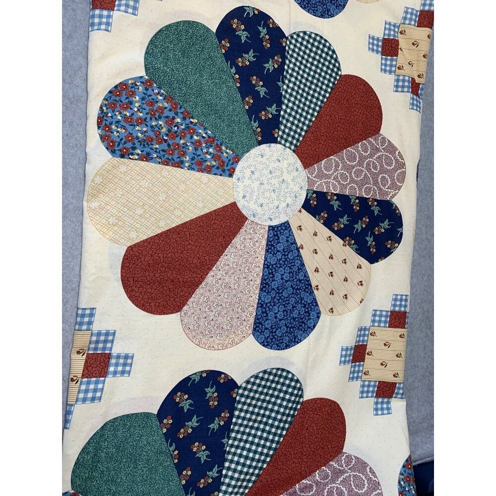 Vintage Springs Industries 43x45 Cotton Fabric Patchwork Flower Design Multicolo
